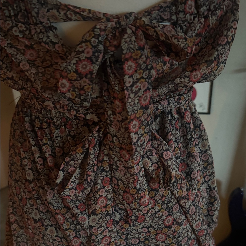 Trixxi Multicolor Floral Jumper with black lined interior. - Picture 7 of 8